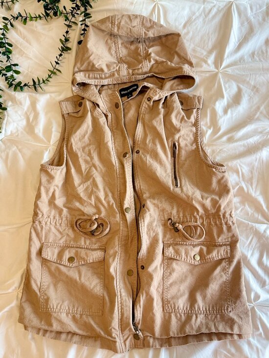 Zenana Outfitters Tops - Zenana Outfitters Hooded Utility Vest-Beige/Khaki - Size Large (L)